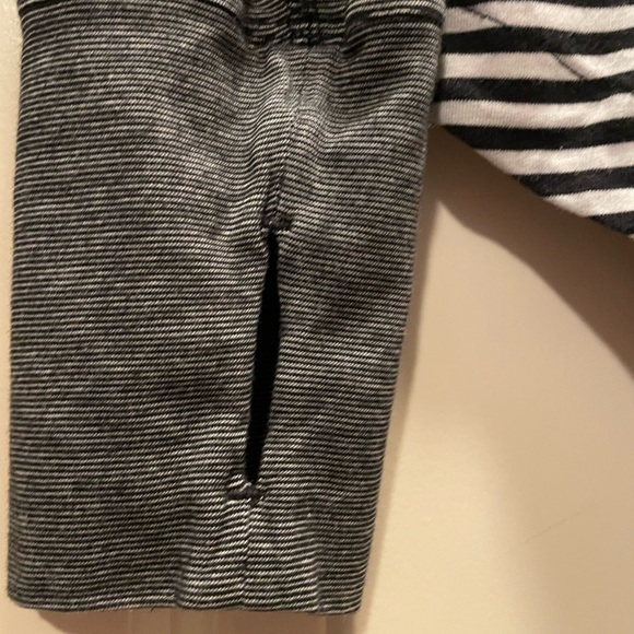 Lululemon long sleeve tshirt - Picture 3 of 4